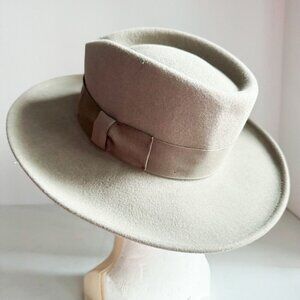 Vintage Classic All wool Fedora Hat Light Beige USA Made Small